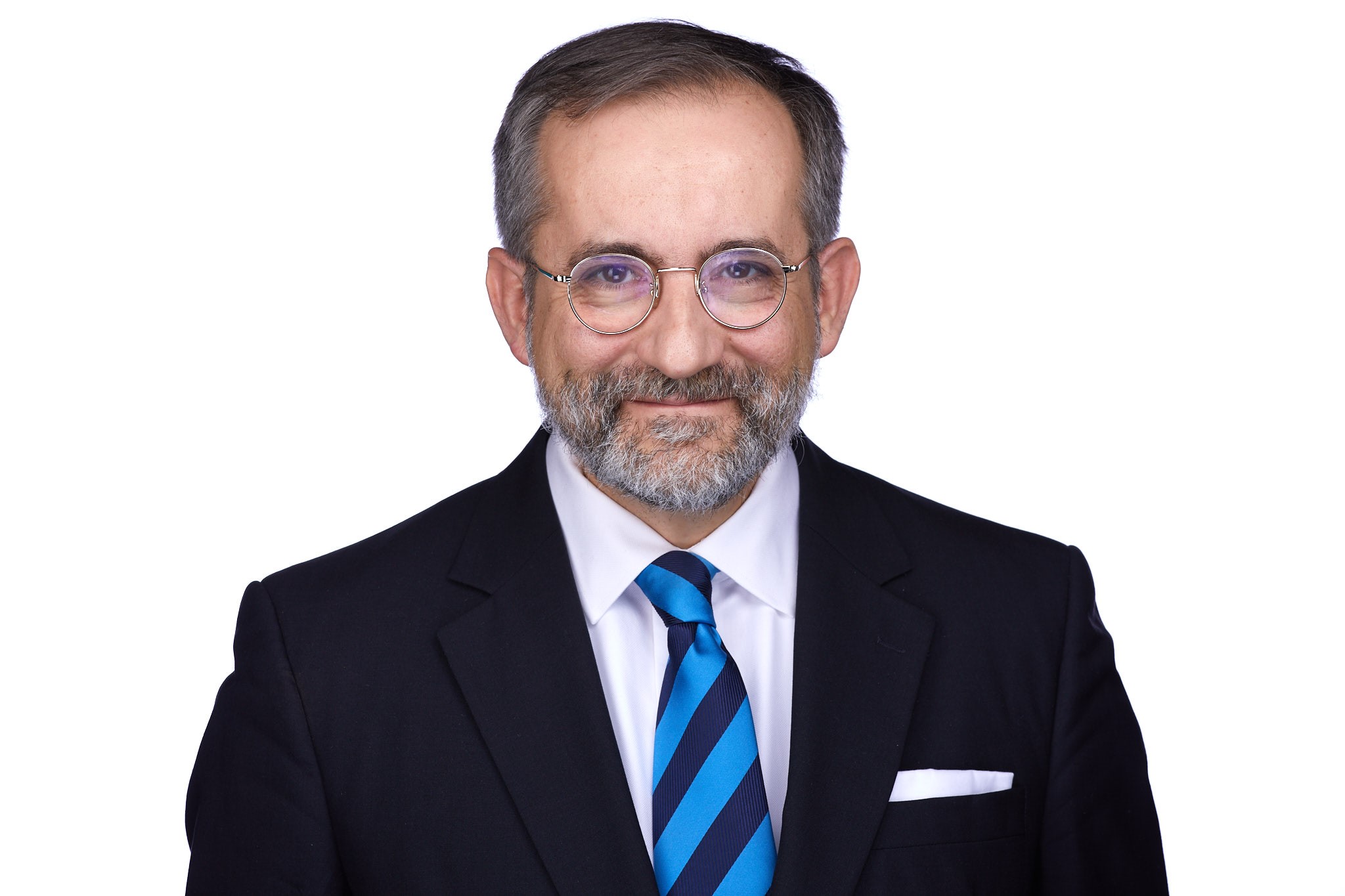 Hernando Headshot